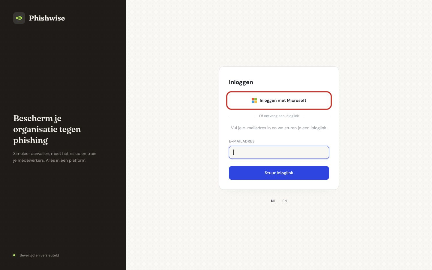PhishWise-inlogpagina met een rood kader rond de knop Inloggen met Microsoft
